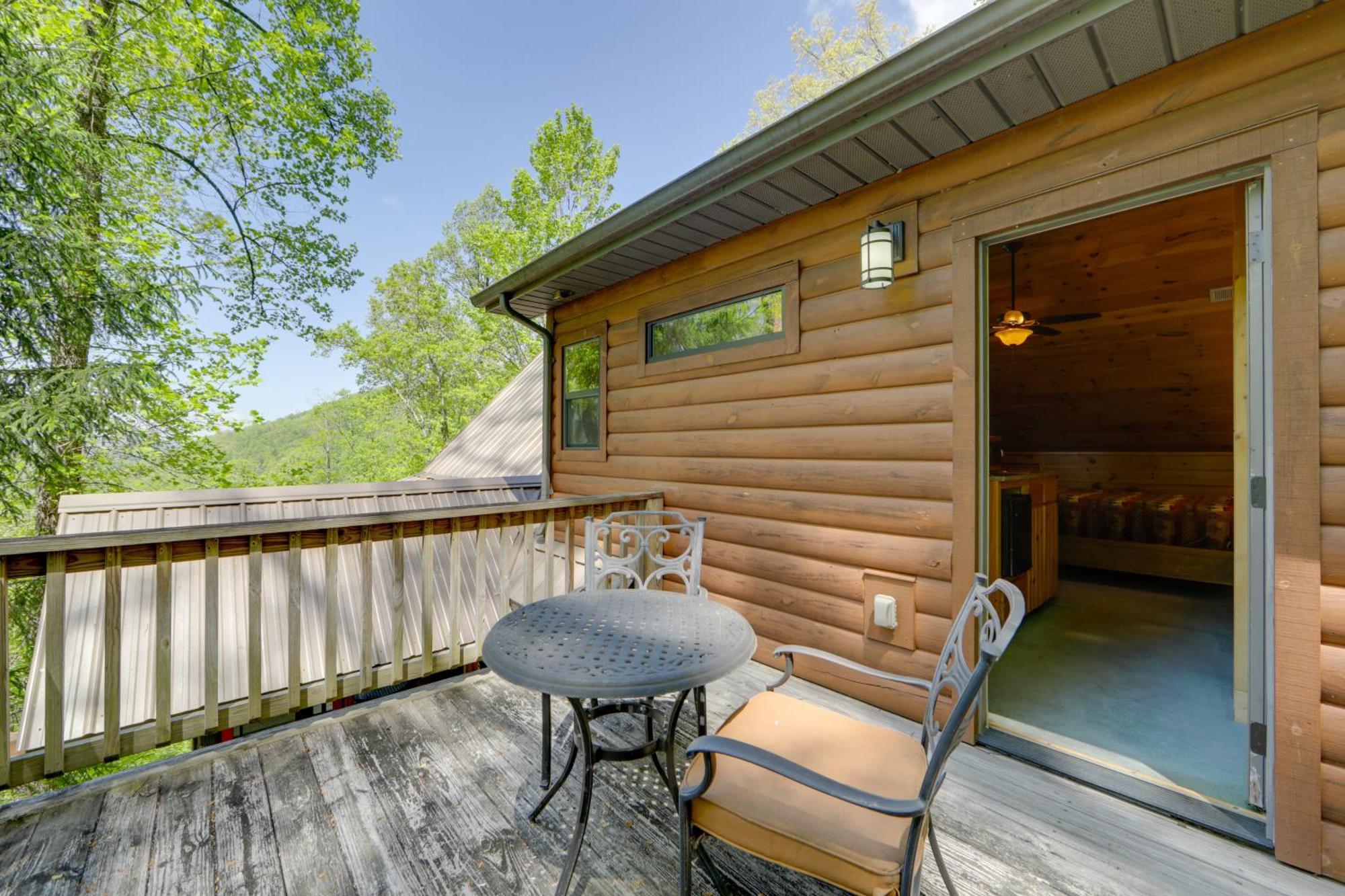 Bryson City Cabin With Hot Tub And Mountain Views! Екстериор снимка